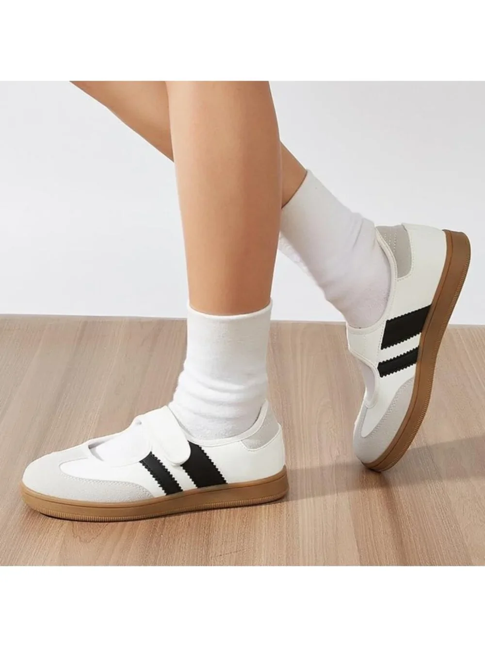 Stylish Women's Slip-On Retro Sneakers - Soft Sole Casual Loafers & Skate Shoes